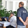 Inspektori u Ajdinovićima se žale da ih mediji psihološki ometaju, policija ipak dozvolila izvještavanje