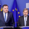 Stavovi Komšića i Džaferovića o Hahnovom pozivu u Brisel razljutili Dodika