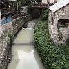 Rijeka Radobolja u Mostaru nosila nečistoću koja curi iz kontejnera za smeće