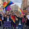 Krenula šetnja prve Bh. povorke ponosa, više od hiljadu osoba u koloni