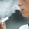 Indija zabranila električne cigarete jer ih sve više konzumiraju maloljetnici
