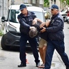 Basarić tvrdi da se Forić okliznula na kečap i udarila u glavu, on se pokušavao ubiti nakon toga