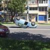 Sarajevo: Automobil se prevrnuo na krov, povrijeđene dvije osobe