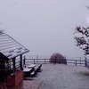 Počeo padati snijeg: Snježna mećava na Jahorini, poneka pahulja na Bjelašnici