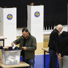 Završeni izbori na Kosovu, vode Demokratski savez i Samoopredjeljenje