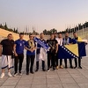 Manja grupa bh. navijača na putu od starog ka novom Olimpijskom stadionu u Atini