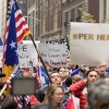 Protesti ispred konzulata Srbije u New Yorku: Demonstranti nosili i bh. zastave
