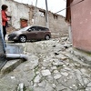 Obrušio se dimnjak kasarne Jajce u Sarajevu i oštetio vozilo, prolaznici oprez