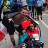 Novozelanđanin oduševio na maratonu: Pogurao paralizovanog takmičara do cilja