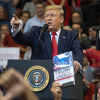 Za predsjednika SAD-a nadmeće se 21 kandidat, Trumpu dvojica republikanaca izlaze na crtu