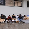 Migranti u Tuzli spavaju na kiši, vlast policiji naredila represivnije djelovanje
