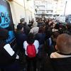 Black Friday ludnica u Zagrebu, građani od sinoć čekali u redu ispred prodavnice