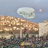Padobranac sletio na stadion Asim Ferhatović Hase prije početka sarajevskog derbija