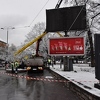 Počelo uklanjanje nelegalno postavljenog displeja prekoputa zgrade Predsjedništva BiH