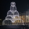 Počelo novogodišnje ukrašavanje Tuzle, Zimski grad vrata otvara 12. decembra
