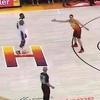 Bogdanović u nevjerici gledao kako LeBron pravi očigledne korake, a sudija ništa ne svira