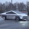 Rusi staru Ladu pretvorili u svoj Cybertruck koji prodaju za 10.700 dolara