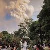 Par se vjenčao u sjenci aktivnog vulkana na Filipinima