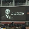 Uplakani fanovi ispred Staples centra u Los Angelesu odali počast Kobeu Bryantu
