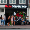 Amsterdam razmatra zabranu prodaje marihuane turistima