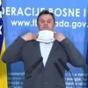 Fadil Novalić i "problemi" sa zaštitnom maskom uoči javljanja uživo