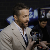 Ryan Reynolds donira novac od prodaje svog džina svim šankerima koji su ostali bez posla