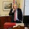 Boris Johnson i dalje ima simptome koronavirusa, ostaje duže u samoizolaciji