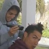 Ronaldo na šišanju kod Georgine za vrijeme karantina: Ostanite kod kuće i u stilu