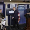 Trump izgubio živce na pressu, novinarka mu postavljala neugodna pitanja