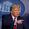Trump u borbi s nevidljivim neprijateljem privremeno obustavio migracije u SAD