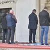 Vjernici prvi put nakon skoro dva mjeseca podne-namaz klanjali u džamijama