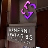 Zabavna i emotivna komedija: Kamerni teatar 55 večeras emituje "Radnju na uglu"
