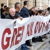 U Zagrebu opozicija noć provela ispred Sabora, protestuju zbog raspuštanja
