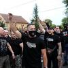 Kako SNS mobiliše ksenofobiju preko ultradesničara i vojske Srbije