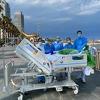 Španci zaraženi koronavirusom se liječe i na plaži u Barceloni
