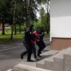 Pogledajte privođenje policajca u Bosanskoj Gradišci osumnjičenog za trgovinu drogom