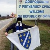 Mladić kažnjen zbog isticanja zastave RBiH ispred table "Dobrodošli u RS"