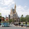Disneyland u Tokiju otvoren nakon četiri mjeseca