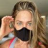 Jennifer Aniston poručila: Nosite te proklete maske!