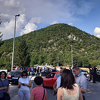 Građani Drvara blokirali put ka Bosanskom Grahovu zbog otpada uvezenog iz Italije