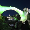 Mostar odao počast žrtvama genocida: Cvijet Srebrenice na Starom mostu i kružnom toku