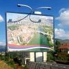 Provokativni plakat na ulazu u Trebinje kao podrška Vučiću i Dodiku