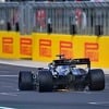 Lewis Hamilton s puknutom gumom na Silverstoneu stigao do 87. pobjede u karijeri