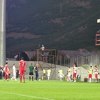Komična scena na stadionu Rođeni: Prskalice na nekoliko minuta prekinule mostarski derbi