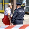 Beba pronađena u torbi u Živinicama, policija traga za roditeljima