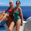 Lepa Brena i Nina Badrić zajedno uživaju na jahti, pozirale u bikiniju