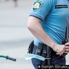 Optužen hrvatski policajac koji je šakom i nogama udarao migranta