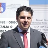 Odgovorili Kamočajiju: Glumi manekena, zloupotrebljava bolovanje i bezočno laže