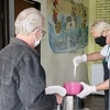 Dječija javna kuhinja u Lukavcu hrani 300 osoba, sve je veći broj osoba kojima je potrebna pomoć