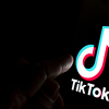 TikTok pokušava ukloniti jezivi video koji kruži mrežom i blokira korisnike koji ga prenose